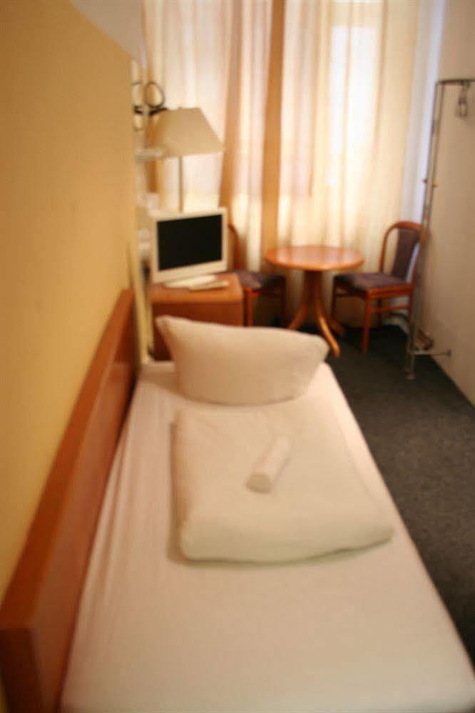 Hotel-pension Adamshof 2* Berlijn