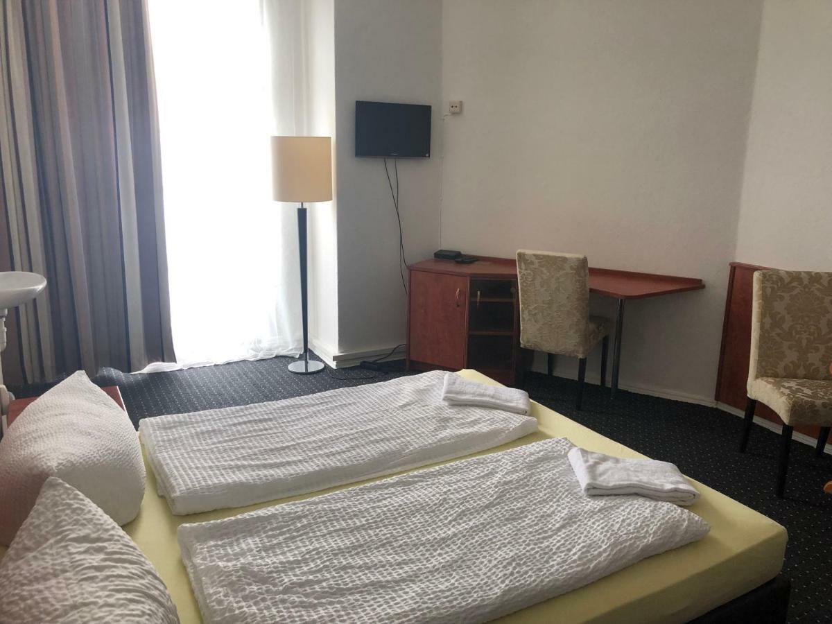 Hotel-pension Adamshof Gasthuis 2*