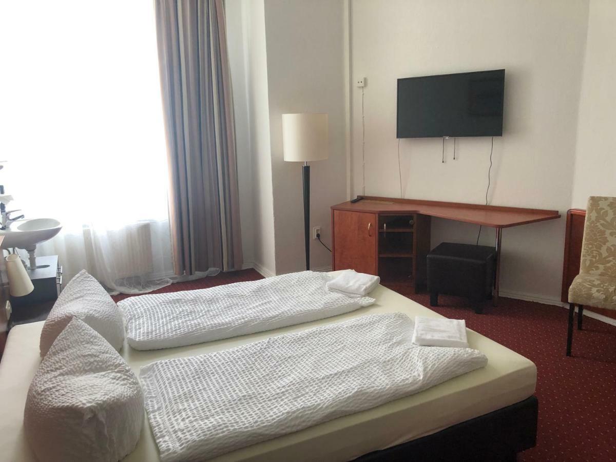 Hotel-pension Adamshof Berlin